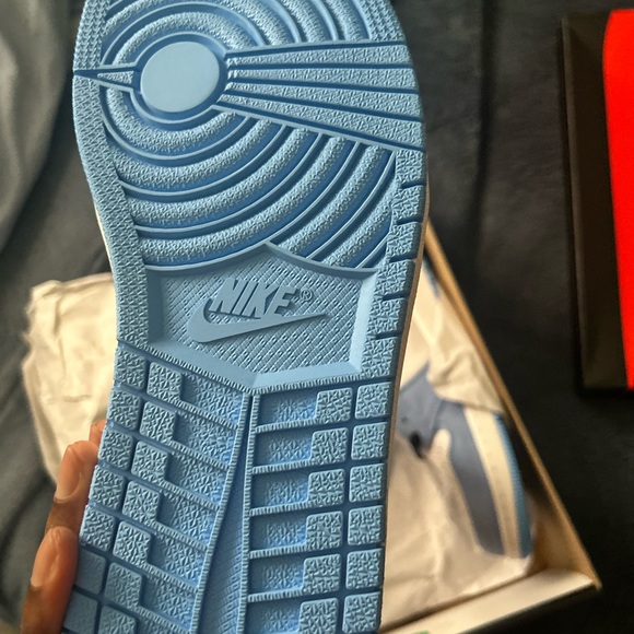 Jordan 1 university blue - Picture 3 of 3
